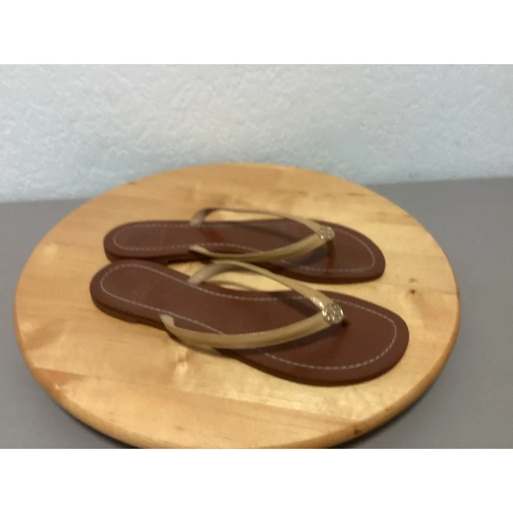 Tory Burch Leather Sandals Womens 7.5M Tan Brown Patent Leather Logo Thong